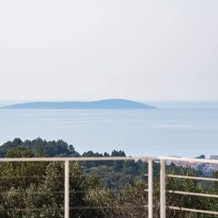Villa Skriveni Dragulj - A Peaceful Oasis With A Sea View Trogir