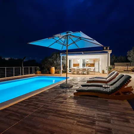 Villa Skriveni Dragulj - A Peaceful Oasis With A Sea View *