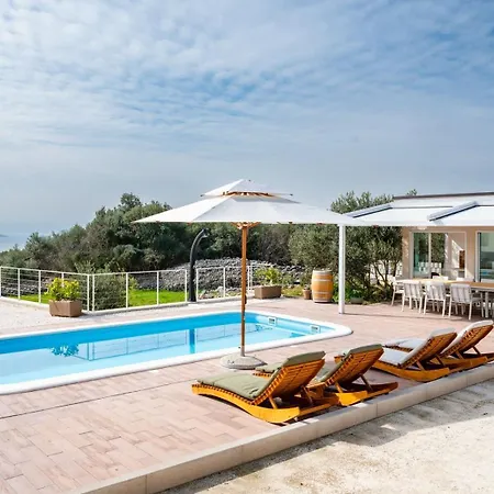 Villa Skriveni Dragulj - A Peaceful Oasis With A Sea View