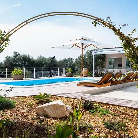 Skriveni Dragulj - A Peaceful Oasis With A Sea View Vila Trogir